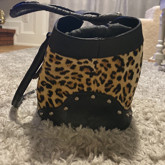 Dog carrier. - Picture 3 of 9